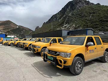 西藏7臺(tái)運(yùn)料車FL-1.5
