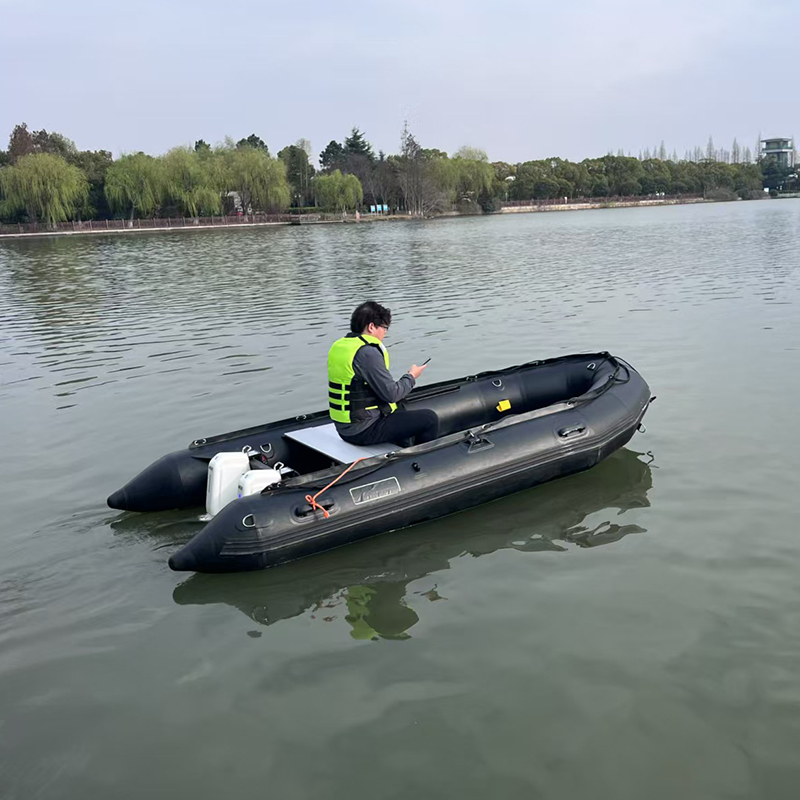 智能型電動(dòng)噴泵式救援艇